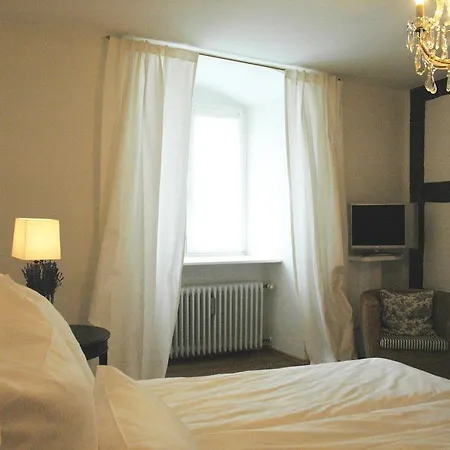 Hotel Goldenes Kreuz *