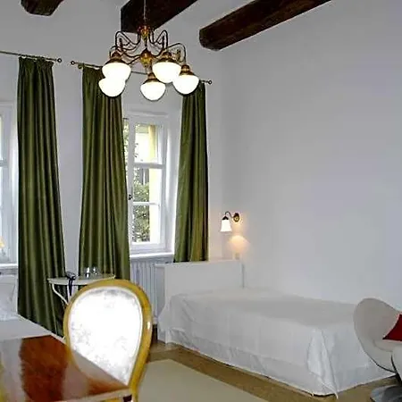 Hotel Goldenes Kreuz *