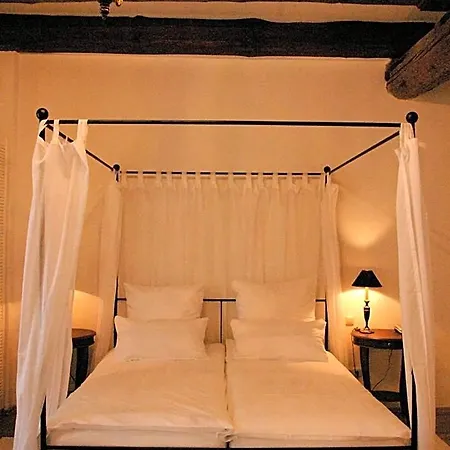 Hotel Goldenes Kreuz *