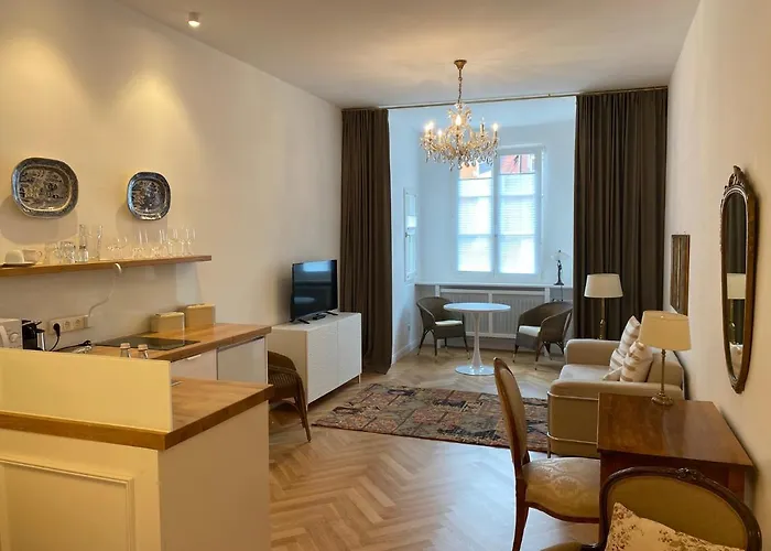 Goldenes Kreuz Hotel *