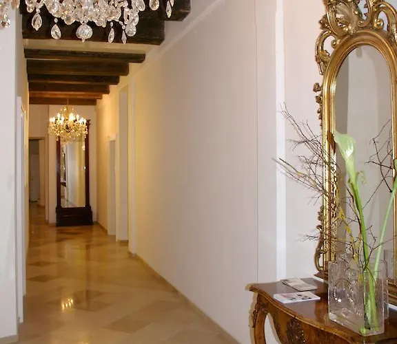 Hotel Goldenes Kreuz *